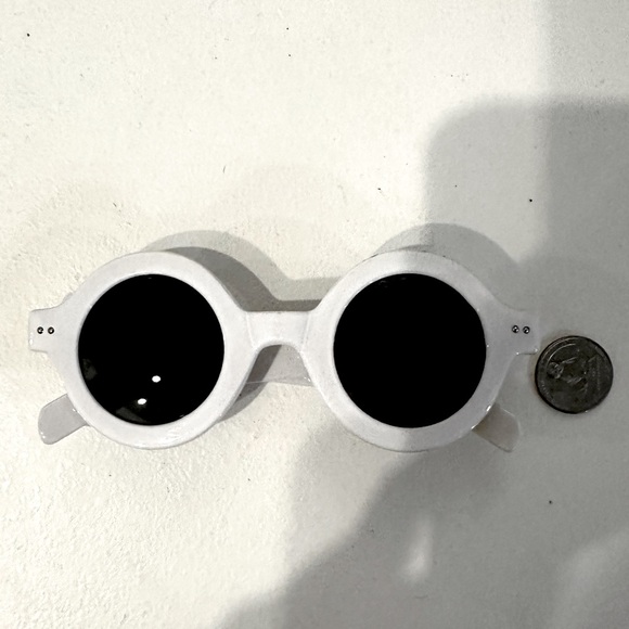 Mod Sunglasses - Picture 1 of 12